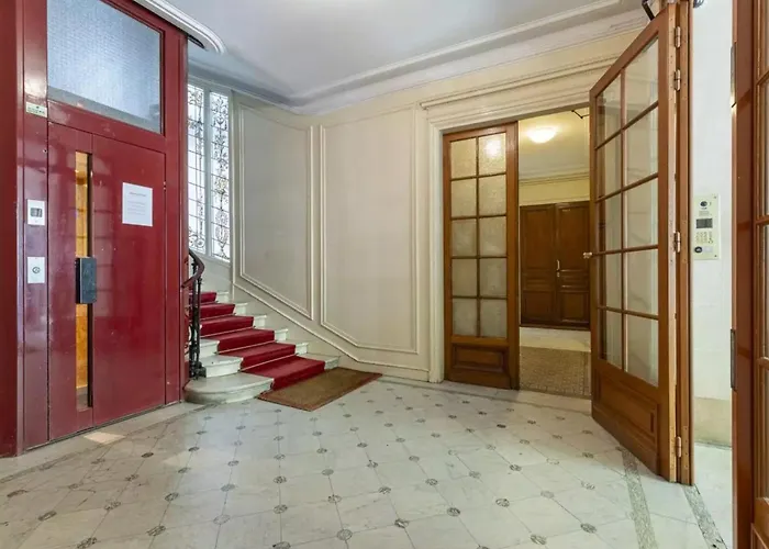 2 Bedroom Musee Du Louvre Bouloi