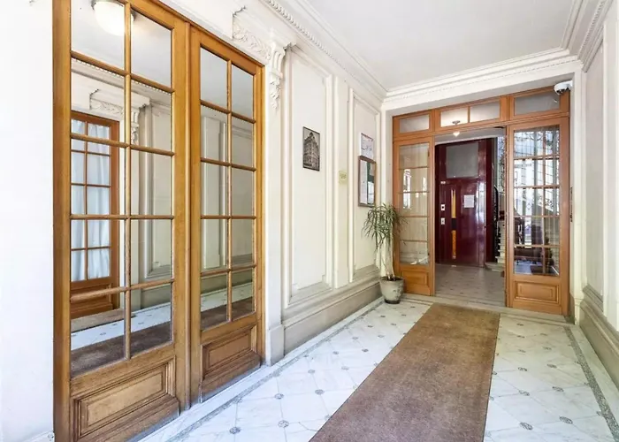 Appartement 2 Br Musée Du Louvre Bouloi Paris